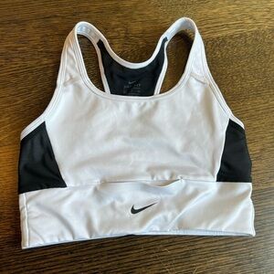 Woman’s athletic top